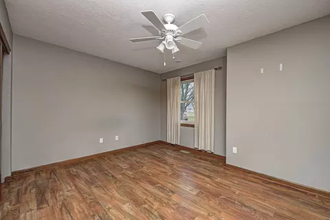 8669 Champions Dr, Indianapolis, IN 46256 photo 17