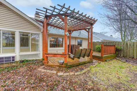 8669 Champions Dr, Indianapolis, IN 46256 photo 27