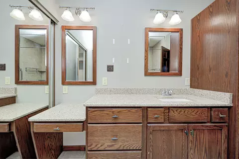 8669 Champions Dr, Indianapolis, IN 46256 photo 11