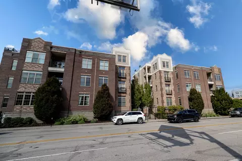 450 E Ohio St #104, Indianapolis, IN 46204