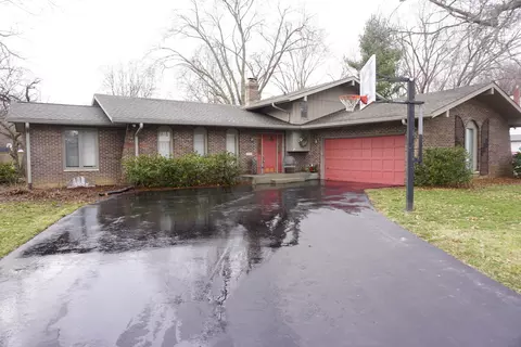 500 Lazy Ln, Greenwood, IN 46142