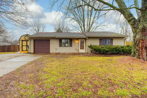 5650 Dry Den Dr, Indianapolis, IN 46221