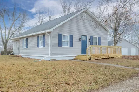 1104 E Walnut St, Frankton, IN 46044