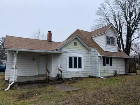 216 E Streeter Ave, Muncie, IN 47303