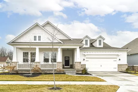 13739 Woodside Hollow Dr, Carmel, IN 46032