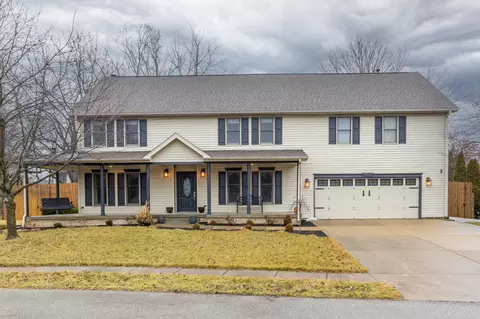 904 Lapwing Dr, Columbus, IN 47203