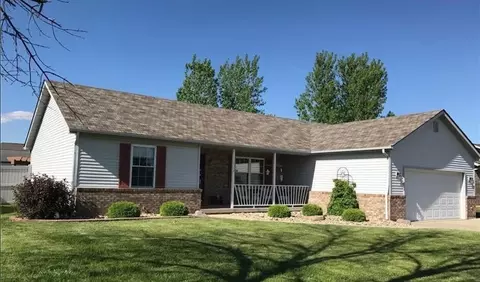1302 Pin Oak Ct, Martinsville, IN 46151