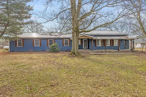 5171 Oakridge Dr, Mooresville, IN 46158