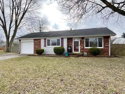 718 Polley Dr, Seymour, IN 47274