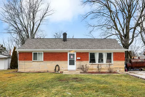 13 Sayre Dr, Greenwood, IN 46143