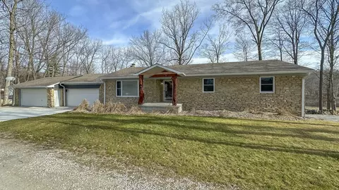 2293 S Oak Dr, Rockville, IN 47872