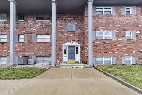 5022 Allisonville Rd #D, Indianapolis, IN 46205