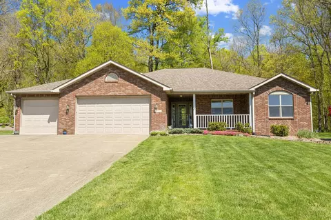 310 Whispering Pine Dr, Martinsville, IN 46151