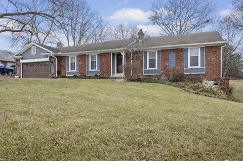 3628 Woodland Streams Dr, Greenwood, IN 46143