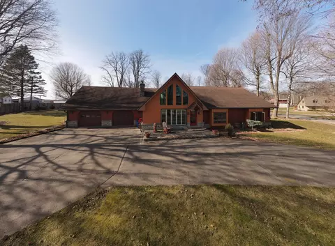 486 W Lawton Cir, Rushville, IN 46173