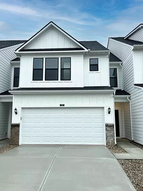 3242 Arabian Ln, Zionsville, IN 46077