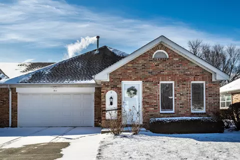 311 E College Ave #22, Brownsburg, IN 46112