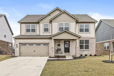 2046 Mccormick Dr, Greenwood, IN 46143