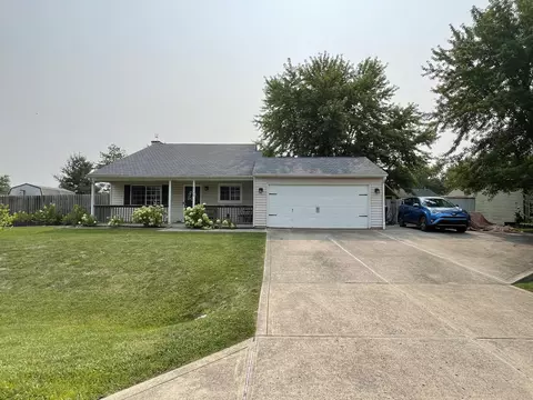 8325 Buckingham Dr, Columbus, IN 47201