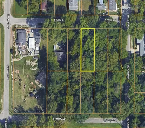 1621 E 72nd St, Indianapolis, IN 46240