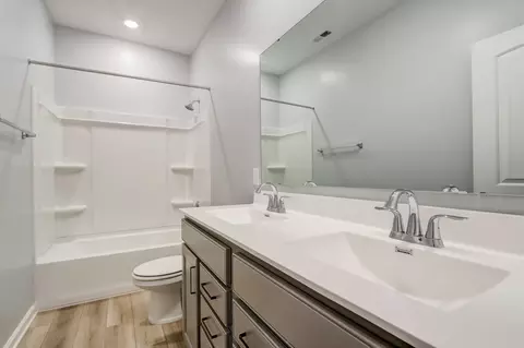 Bath - 435 Pekin Way, Pendleton, IN 46064 photo 6 of 8