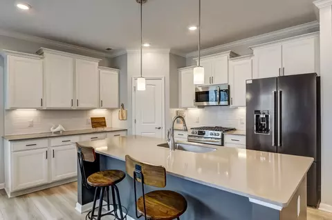 Kitchen - 435 Pekin Way, Pendleton, IN 46064 photo 1 of 6