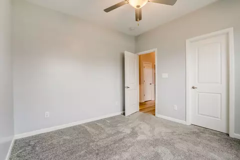 Bedroom - 435 Pekin Way, Pendleton, IN 46064 photo 6 of 9