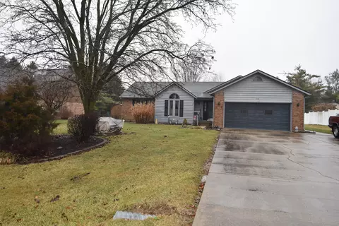 918 E Mckenzie Rd, Greenfield, IN 46140