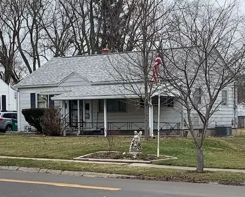 1617 N Outer Dr, Lebanon, IN 46052