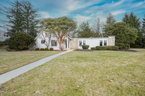 10839 Greenbrier Dr, Carmel, IN 46032