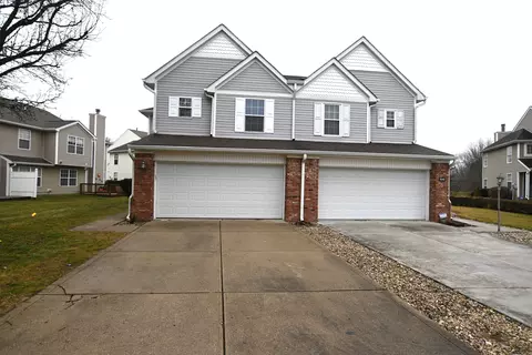 9251 Eden Woods Ct, Indianapolis, IN 46260
