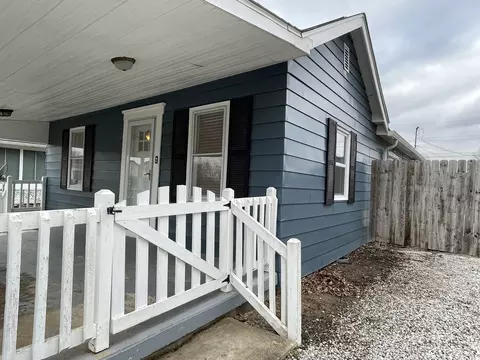 1208 E Third St, Greenfield, IN 46140