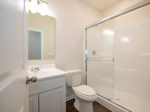 Bath - 2357 Pine Valley Dr, Plainfield, IN 46168 photo 1 of 5