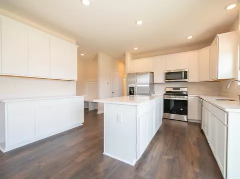 Kitchen - 2357 Pine Valley Dr, Plainfield, IN 46168 photo 3 of 6