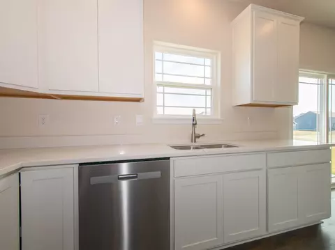 Kitchen - 2357 Pine Valley Dr, Plainfield, IN 46168 photo 5 of 6