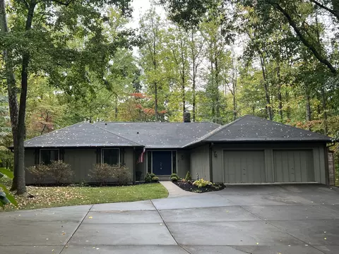 66 Westbrook Dr, Batesville, IN 47006