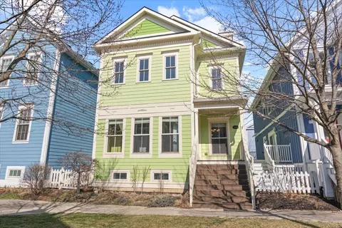 2085 Rhettsbury St, Carmel, IN 46032