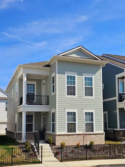 608 Lagerfield Dr, Carmel, IN 46032