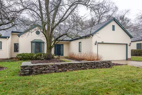 4436 Edinburgh Pt, Indianapolis, IN 46228