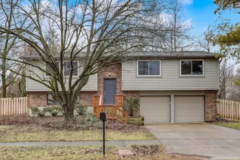 7575 Cambridge Dr, Fishers, IN 46038