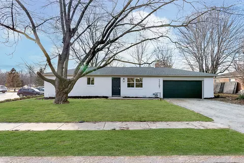 11197 Meadows Dr, Fishers, IN 46038