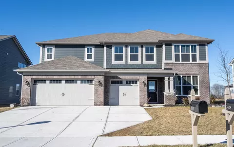 2428 S Copperstone Dr, New Palestine, IN 46163