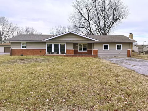 1144 Dacia St, Taylorsville, IN 47280
