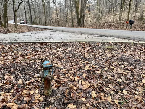 2 Kings Ridge Rd, Mitchell, IN 47446