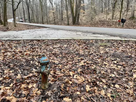 1 Kings Ridge Rd, Mitchell, IN 47446