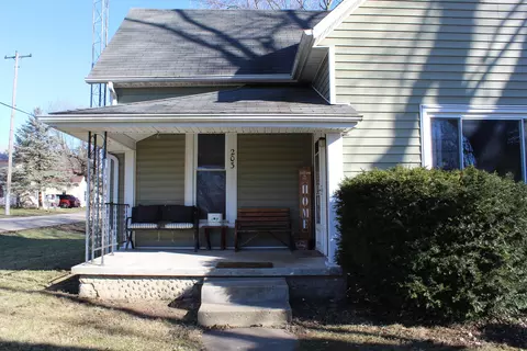 203 E Central Ave, Spiceland, IN 47385