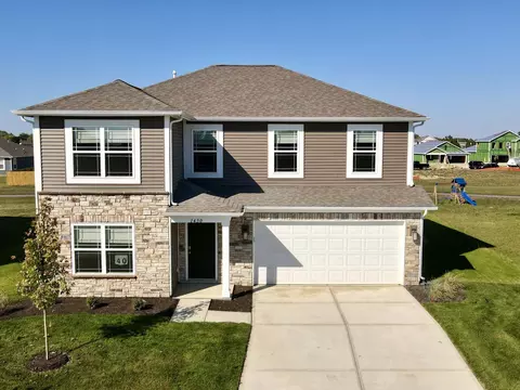 1430 Honeysuckle Dr, Shelbyville, IN 46176