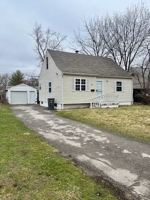 6120 E Raleigh Dr, Indianapolis, IN 46219