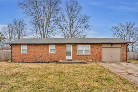 12535 S Hillview Dr, Columbus, IN 47201