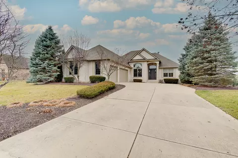 2892 Coventry Ln, Greenwood, IN 46143